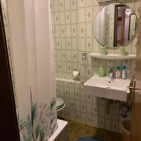 아파트 Zentrale Ferienwohnung *